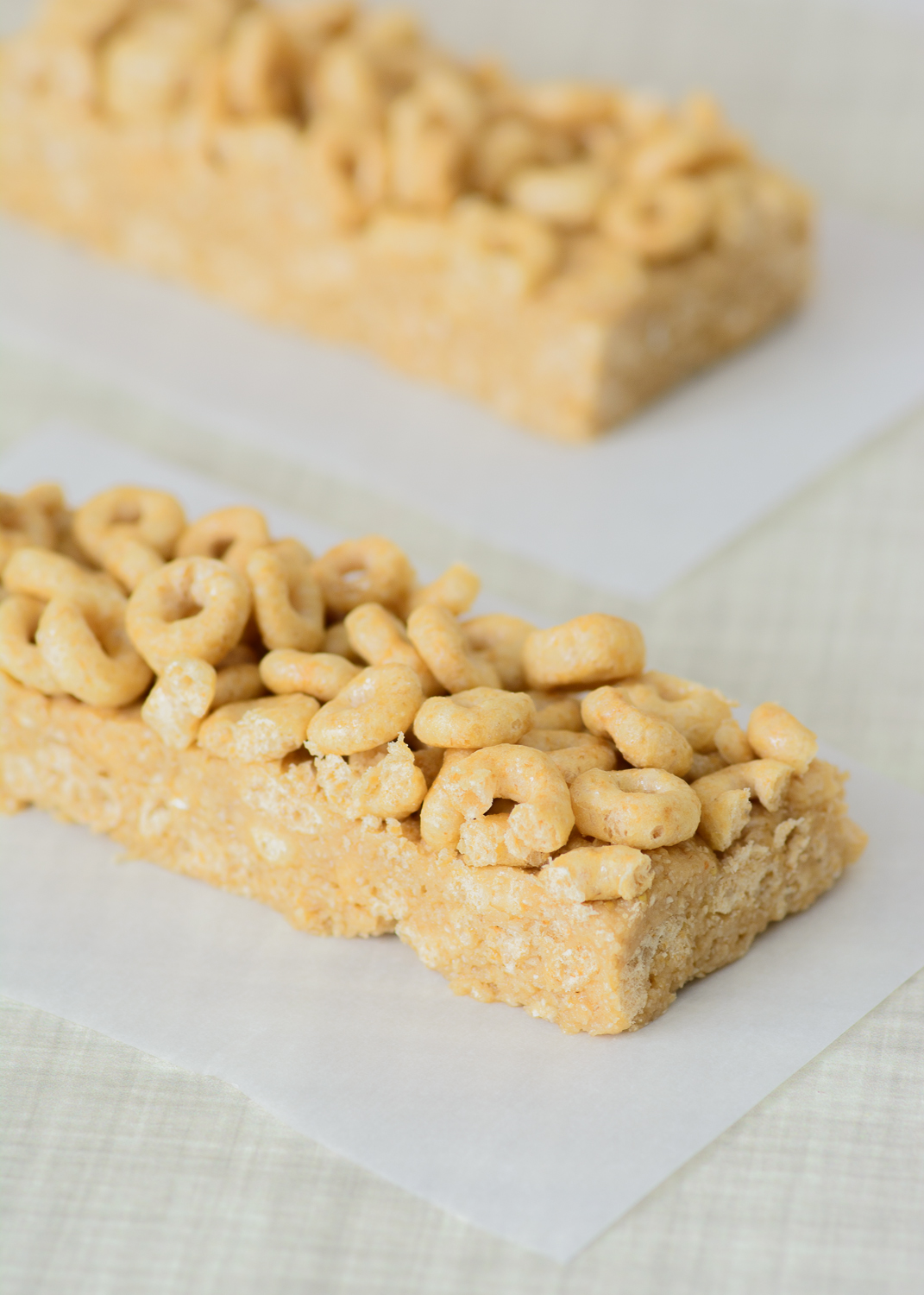 Honey Nut Cheerios Cereal Bars with Gluten-Free Cheerios - Almost ...