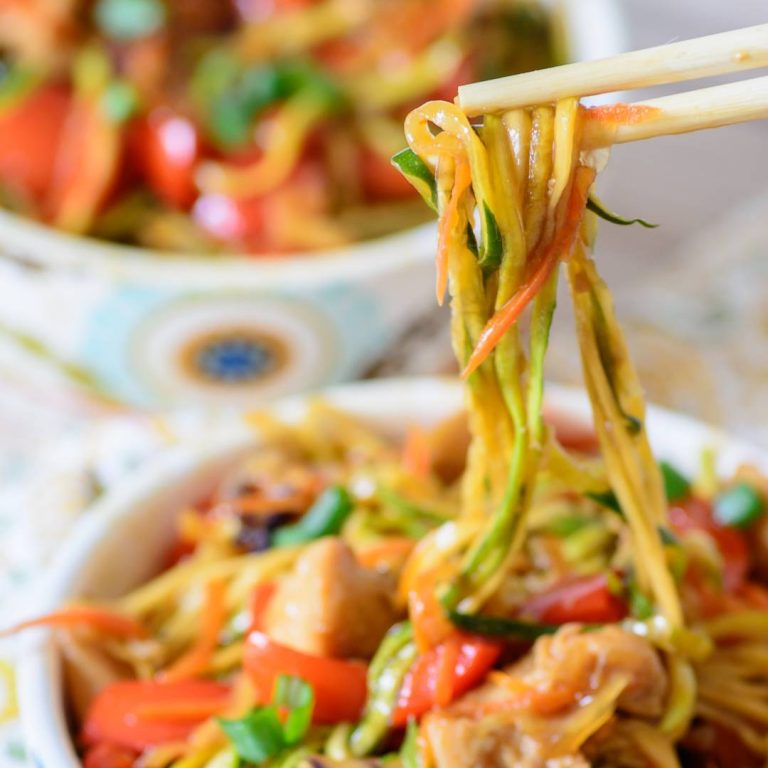 Honey Sriracha Chicken Zoodle Bowls