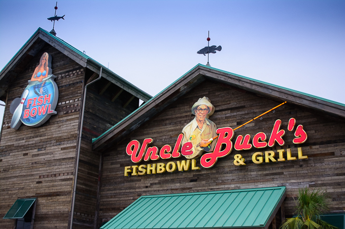 Uncle Bucks Fishbowl & Grill-7337