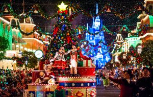 Christmas Around Orlando. Christmas is a magical time of year no matter where you are, but if you happen to be in Orlando, or thinking about heading down there, you won't want to miss these festive events that will fill you with Christmas cheer!
