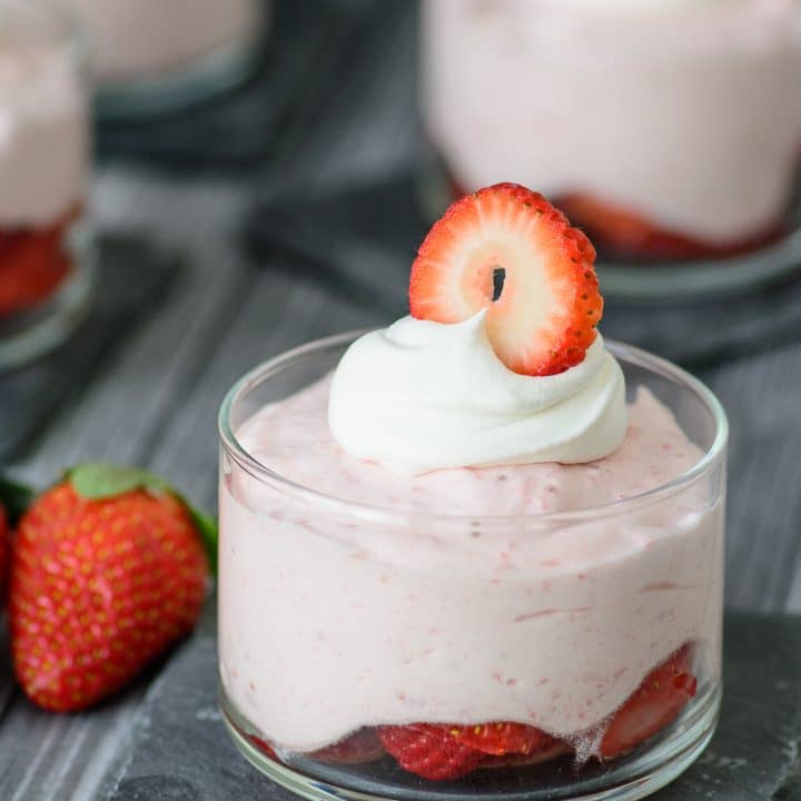 3 Ingredient Strawberry Mousse - This sweet, light and addicting dessert is sure to satisfy your sweet tooth! Can even be made into a paleo mousse recipe with a few simple tweaks. Have to try this!