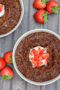 Sometimes you just want to eat dessert for breakfast. Get your wish with this protein-packed and filling double chocolate oatmeal!