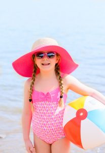 Spring Break Travel Tips for Families. Packing for your family can be a challenge, but with these easy packing tips and tricks, your trip will be a breeze!