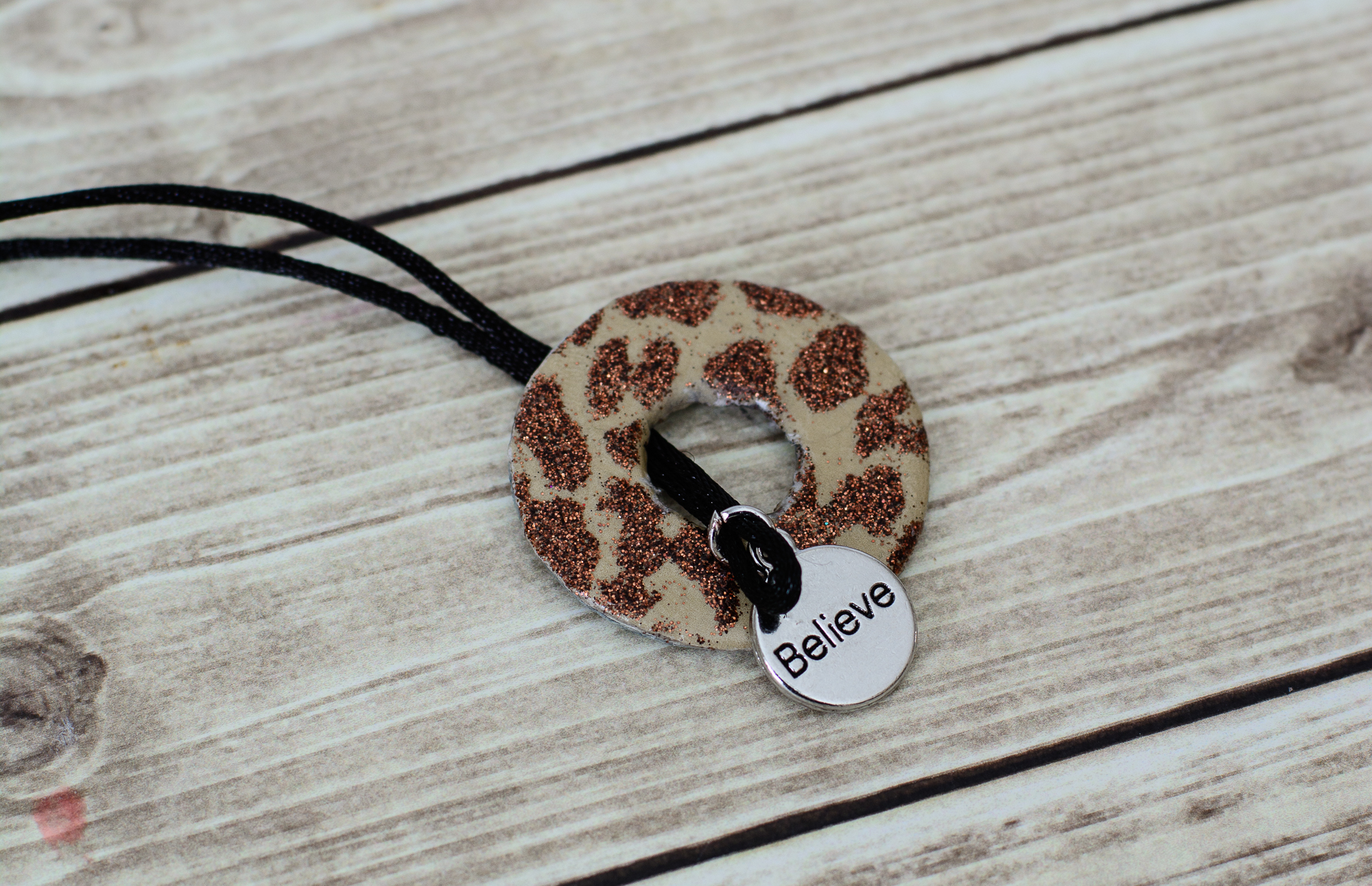 Zootopia Inspiration Necklace. A fun and easy Zootopia craft that kids and adults will love!