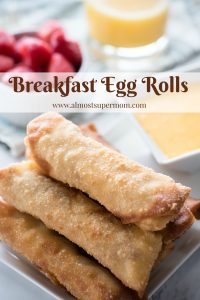 Breakfast egg rolls